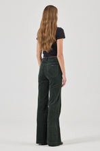 Load image into Gallery viewer, Eastcoast Flare Jean - Ivy Cord