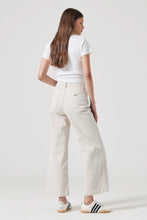 Load image into Gallery viewer, Classic Tee - Vintage White