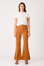 Load image into Gallery viewer, Eastcoast Flare Corduroy Pants - Caramel