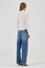 Load image into Gallery viewer, Daisy Lace Long Sleeve Shirt - White
