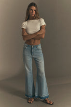 Load image into Gallery viewer, Eastcoast Flare Jean - Bowery Blue