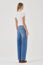 Load image into Gallery viewer, Daisy Lace Tee - Vintage White