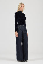 Load image into Gallery viewer, Cameo Long Sleeve Top Velvet