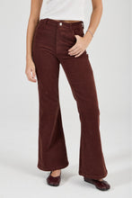 Load image into Gallery viewer, Eastcoast Flare Jean - Cognac Cord