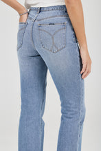 Load image into Gallery viewer, Midtown Boot Jean - Surrender