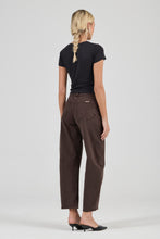 Load image into Gallery viewer, Gigi Barrel Jean - Chocolate