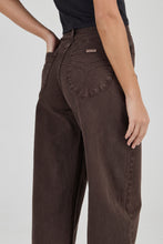 Load image into Gallery viewer, Gigi Barrel Jean - Chocolate