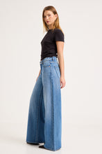 Load image into Gallery viewer, Frankie Loose Jean Long - Soho Vintage