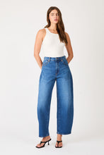 Load image into Gallery viewer, Gigi Barrel Jeans - Reign