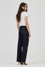 Load image into Gallery viewer, Meg Straight Jean - Super Rinse
