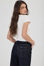 Load image into Gallery viewer, Meg Straight Jean - Super Rinse