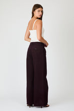 Load image into Gallery viewer, Frankie Loose Jeans Long - Dark Cherry