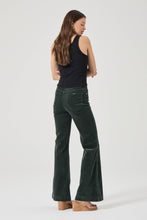 Load image into Gallery viewer, Eastcoast Flare - Ivy Cord
