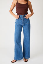 Load image into Gallery viewer, Sailor Wide Leg Jeans Long - Ashley Blue
