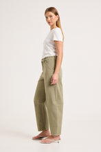 Load image into Gallery viewer, Gigi Barrel Trade Jeans - Drill Summer Olive
