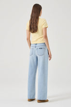 Load image into Gallery viewer, Classic Tee - Lemon
