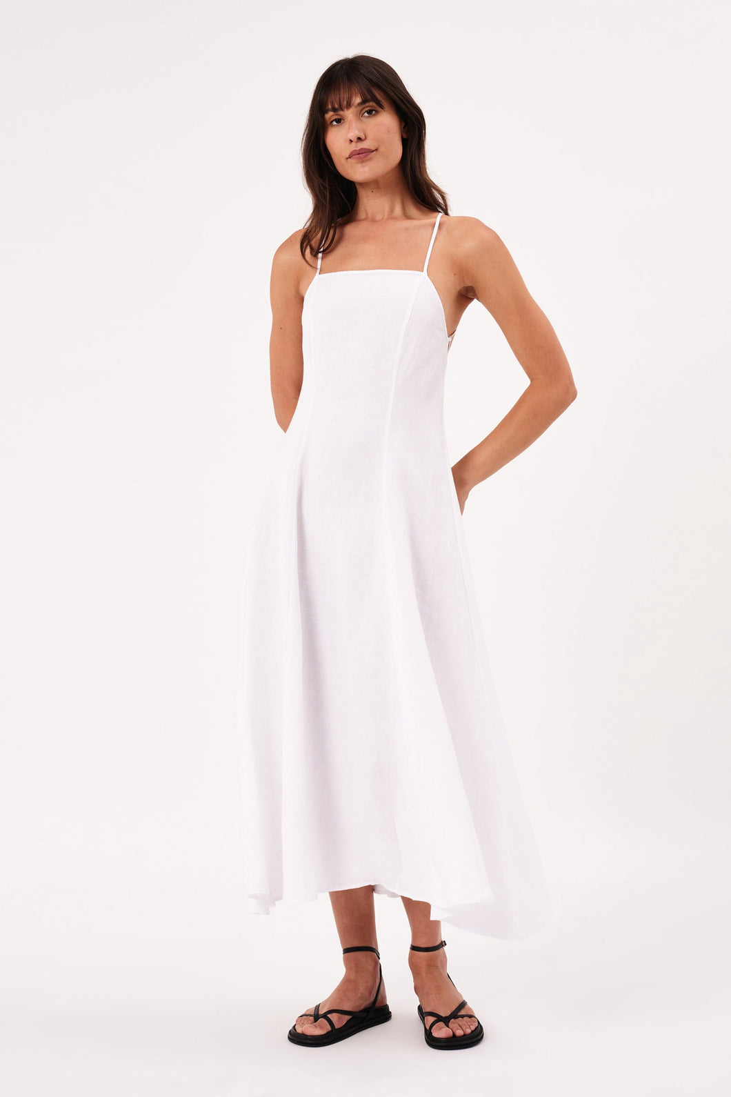 Dinali Linen Dress - White