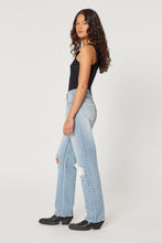 Load image into Gallery viewer, 90s Relaxed - Cali Worn
