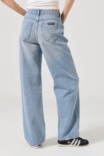 Load image into Gallery viewer, Kate Baggy - 90s Blue
