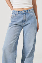 Load image into Gallery viewer, Kate Baggy - 90s Blue
