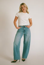 Load image into Gallery viewer, Gigi Barrel - Brad Blue
