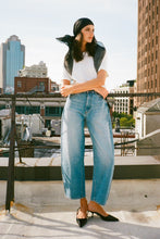 Load image into Gallery viewer, Gigi Barrel - Brad Blue
