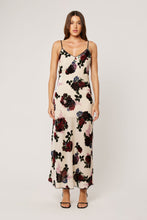 Load image into Gallery viewer, Margaux Slip Velvet

