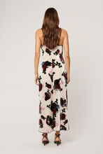 Load image into Gallery viewer, Margaux Slip Velvet
