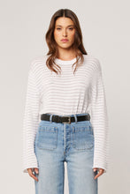 Load image into Gallery viewer, Edgar Longsleeve Tee - Vintage White
