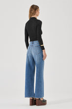 Load image into Gallery viewer, Daisy Lace High Neck Top
