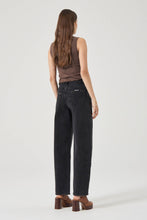 Load image into Gallery viewer, Gigi Barrel - Black Sand Eyelet
