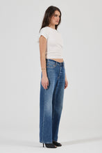 Load image into Gallery viewer, 90's Boyfriend Jean - Paris Texas
