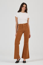 Load image into Gallery viewer, Eastcoast Flare Jean - Caramel Cord
