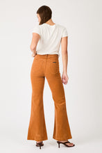 Load image into Gallery viewer, Eastcoast Flare Corduroy Pants - Caramel

