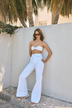 Load image into Gallery viewer, Eastcoast Flare Jean - Celeste White Gold
