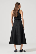 Load image into Gallery viewer, Liv Chevron Skirt - Black Sand
