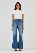 Load image into Gallery viewer, Eastcoast Flare Jean - Silverlake
