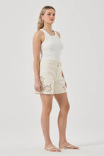 Load image into Gallery viewer, 90&#39;s Relaxed Short - In Bloom
