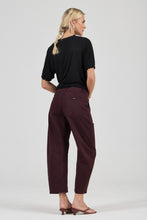 Load image into Gallery viewer, Gigi Barrel Trade Jean - Dark Cherry

