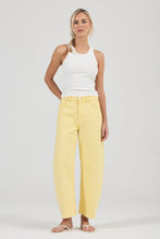Load image into Gallery viewer, Arc Barrel Jean - Cali Sun
