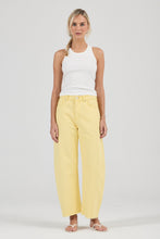 Load image into Gallery viewer, Arc Barrel Jean - Cali Sun
