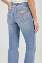 Load image into Gallery viewer, Midtown Bootcut Jean - Surrender
