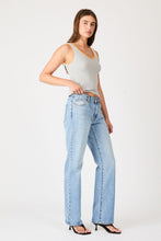 Load image into Gallery viewer, Meg Straight Jeans - Surrender
