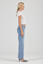 Load image into Gallery viewer, Classic Tee - Vintage White
