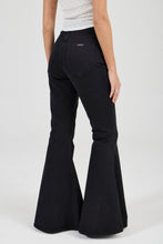 Load image into Gallery viewer, Uptown Flare Jean - Noir
