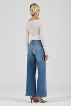 Load image into Gallery viewer, Macy Long Sleeve Tee
