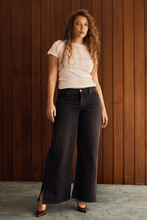 Load image into Gallery viewer, Frankie Loose Jean Long - Mercer Black
