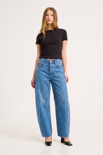 Load image into Gallery viewer, Arc Barrel Jean - Soho Vintage

