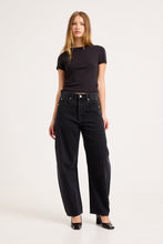 Load image into Gallery viewer, Arc Barrel Jean - Mercer Black
