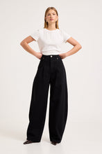 Load image into Gallery viewer, Balloon Barrel Jean - Noir
